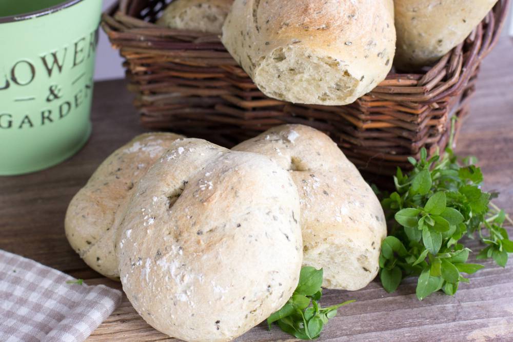 Rezept Kräuterbrötchen - Genussland Südtirol